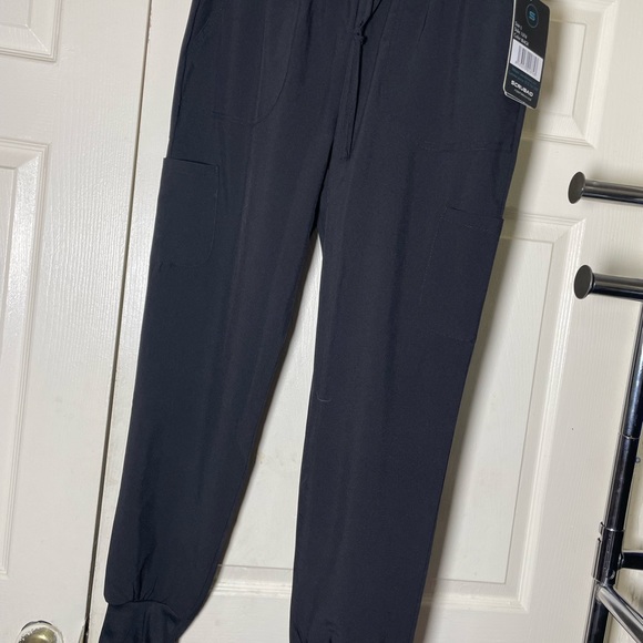 Large Black Set - Picture 5 of 5